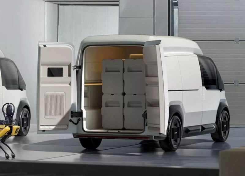 Kia анонсировала электрический микроавтобус PV5