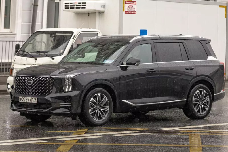 Премьера нового седана Hongqi H9 в России