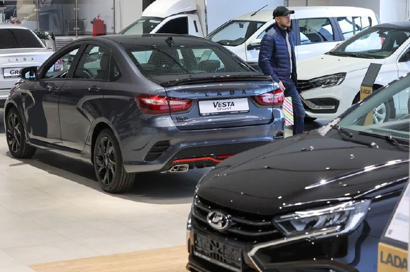 Снижение продаж АВТОВАЗа и переполнение дилерских складов