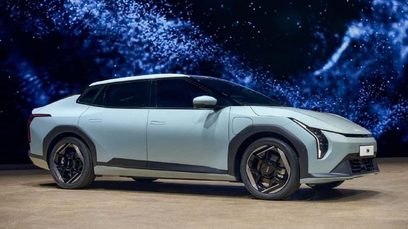 Новые электромобили Kia: кросс-седан и хэтчбек EV4