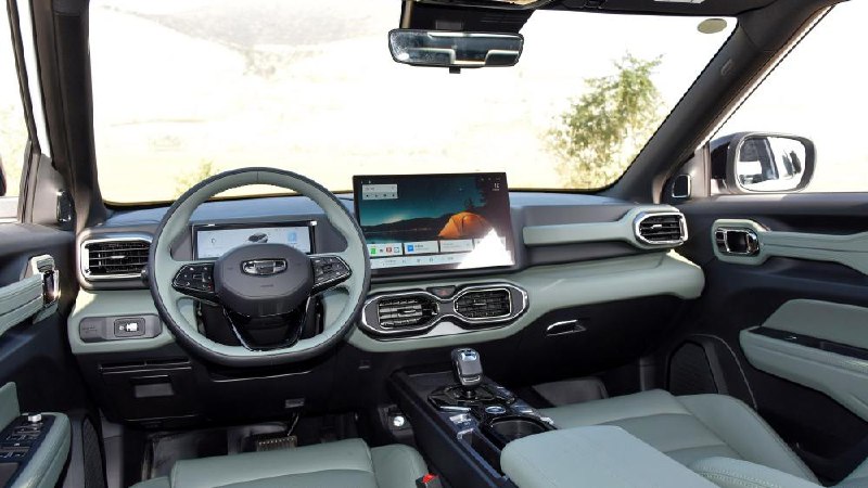 Geely представила новый кроссовер Cowboy с выдающимся дизайном