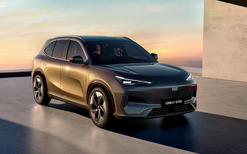 Цены и характеристики нового электромобиля Geely EX5 для России