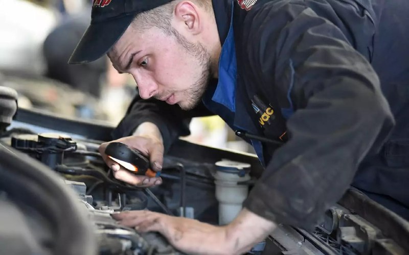 Когда стоит заменять автомобильный аккумулятор?