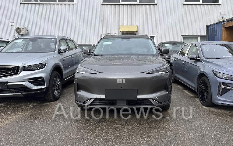 Предпремьерный обзор электрического кроссовера Geely EX5 в России