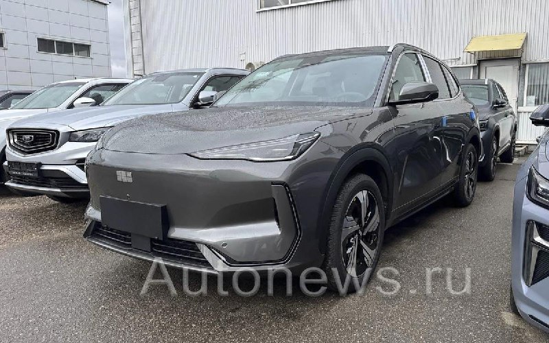 Предпремьерный обзор электрического кроссовера Geely EX5 в России