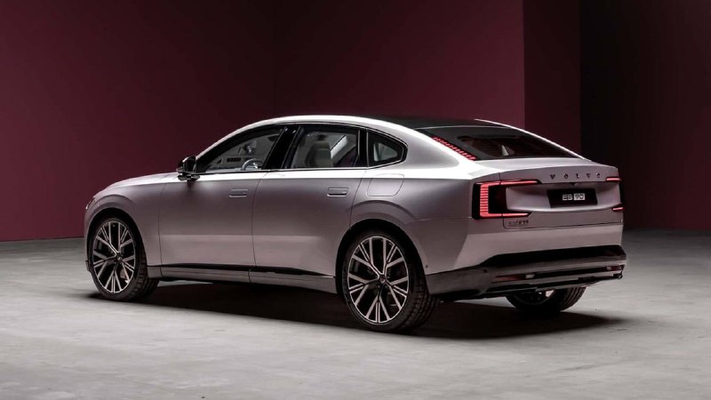 Новый электрический лифтбэк от Volvo: мощь и инновации