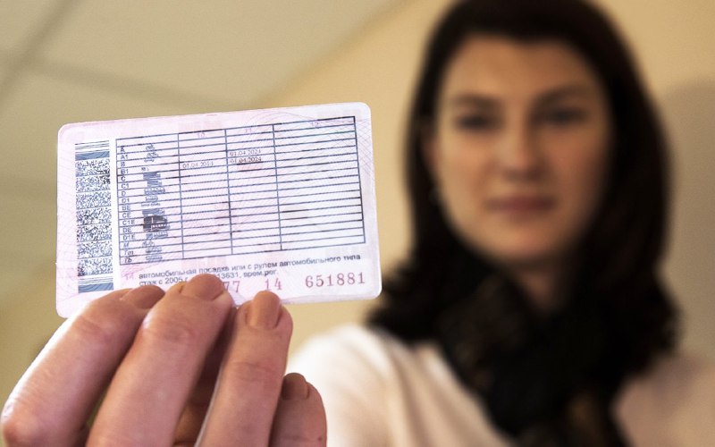 Как россияне получают иностранные водительские права