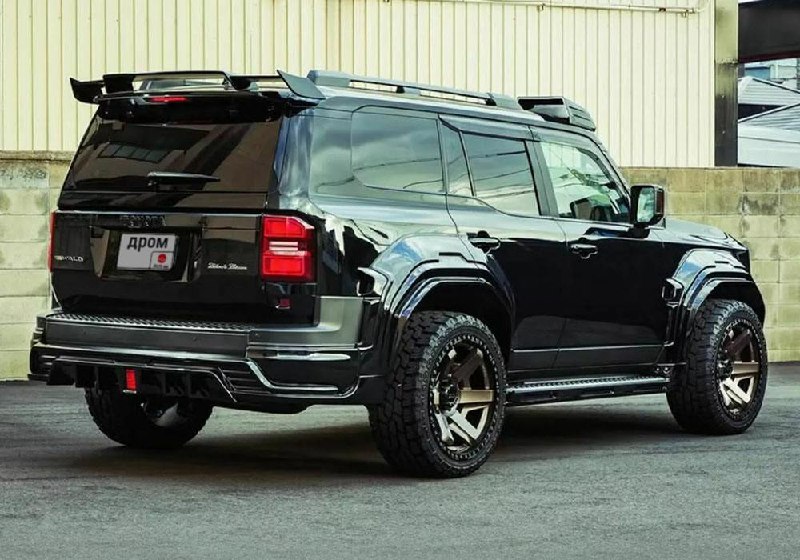 Новое оформление Toyota Land Cruiser Prado от Wald