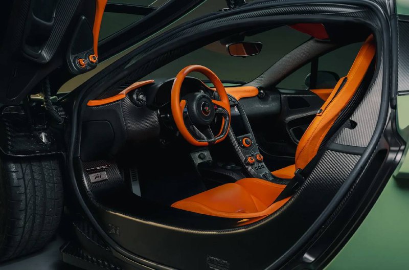 Уникальный McLaren P1 в редком цвете выставлен на аукцион