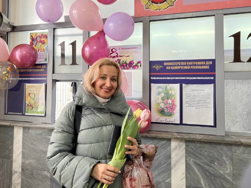 С праздником 8 Марта: Госавтоинспекция поздравляет женщин