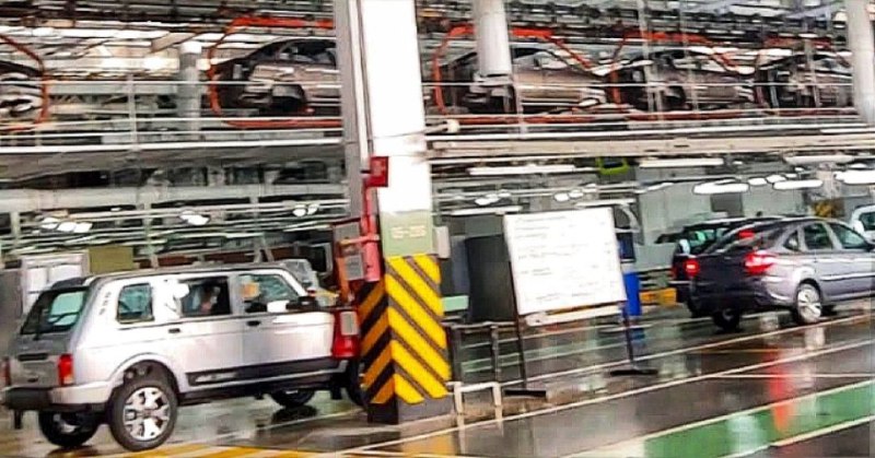 АВТОВАЗ завершает производство длинной версии LADA Niva