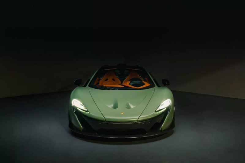 Уникальный McLaren P1 в матовом зеленом цвете выставлен на аукцион