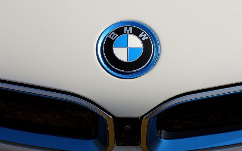 BMW отказывается от ответственности за автомобили, собранные в России