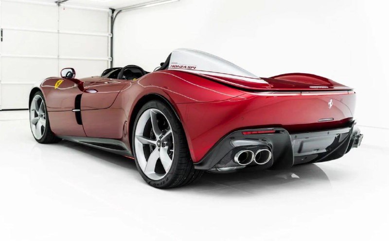 Редкая Ferrari Monza SP1 с минимальным пробегом выставлена на аукцион