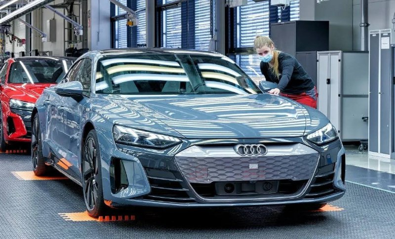 Audi анонсирует сокращение 7500 рабочих мест в Германии