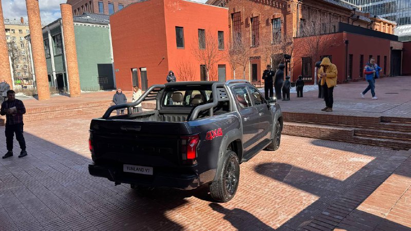 Презентация новых пикапов Foton Tunland в России