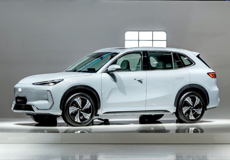 Начало продаж электрокроссовера Geely EX5 в России