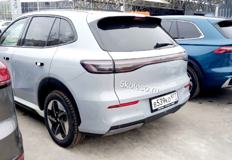 Начало продаж электрокроссовера Geely EX5 в России