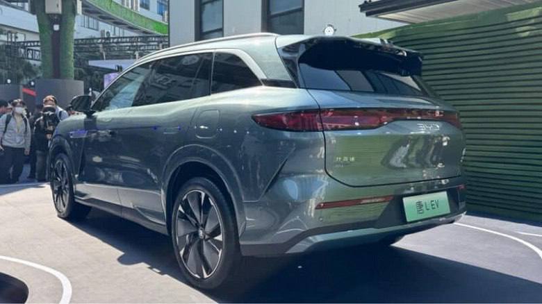 Новый кроссовер BYD Tang L EV: мощность и комфорт