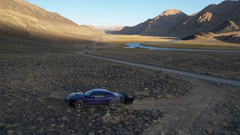 Мечта о кругосветном путешествии на Dodge Challenger