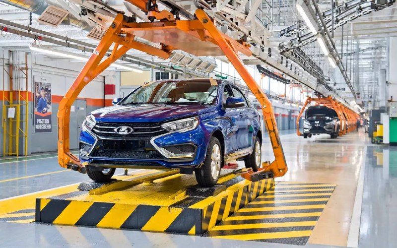Lada Vesta и Largus получили новый цвет кузова