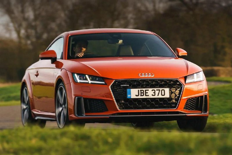 Audi меняет стратегию: отказ от двигателей внутреннего сгорания откладывается