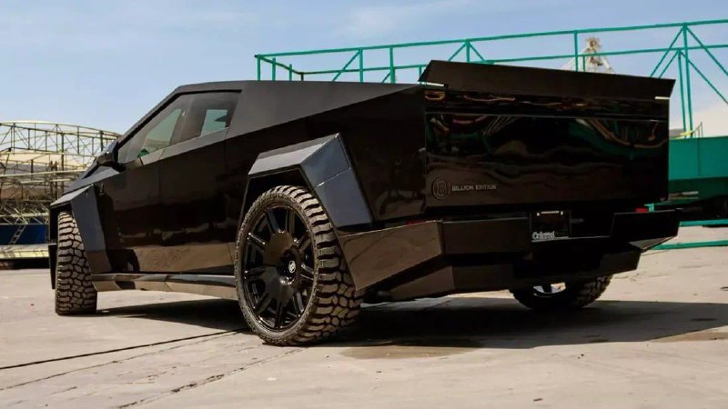 Уникальный тюнинг Cybertruck от мексиканцев