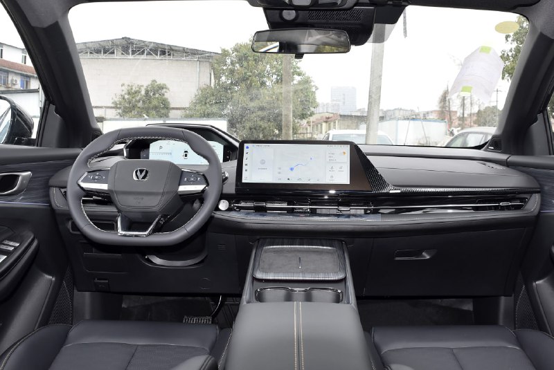 Новый гибридный кроссовер Changan CS55 Plus с мощностью 310 л.с.