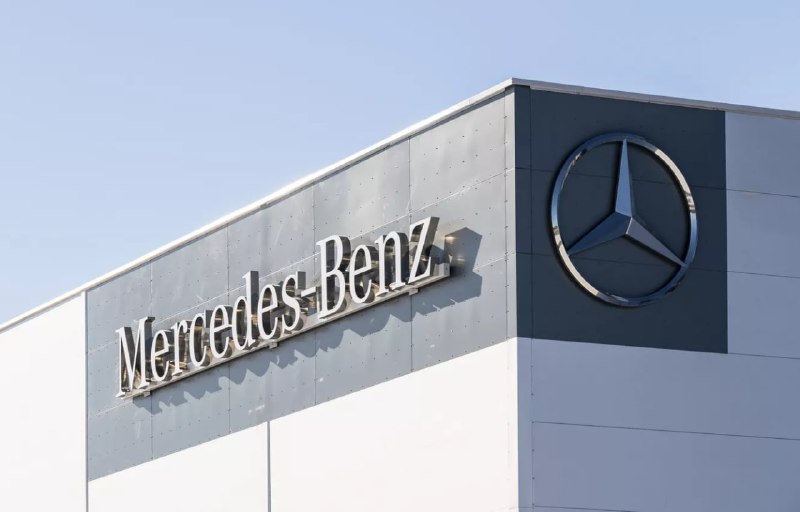 Mercedes предлагает щедрые выходные пособия для сокращения штата