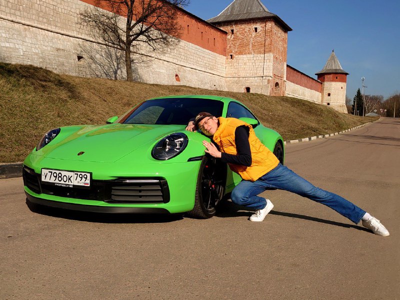 Разница в остаточной стоимости автомобилей: Ягуар против Porsche