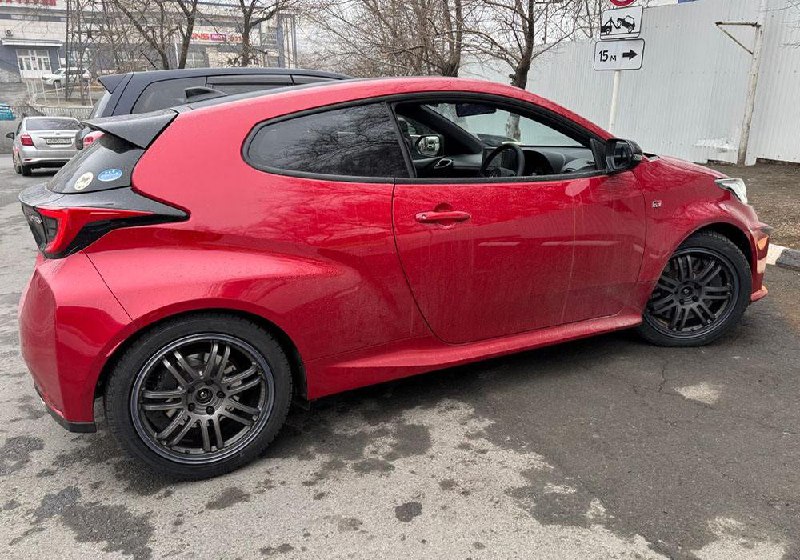 Сравнение Toyota GR Yaris и Suzuki Swift Sport: что выбрать?