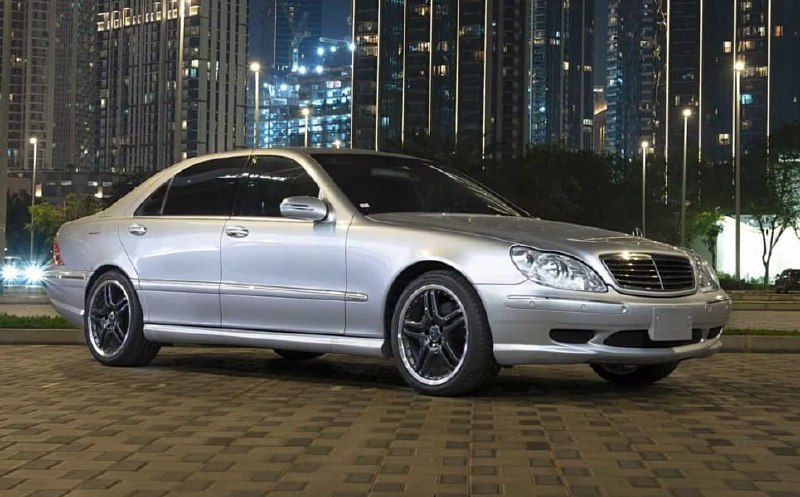 Уникальный Mercedes-Benz S-класса 2002 года выставлен на аукцион