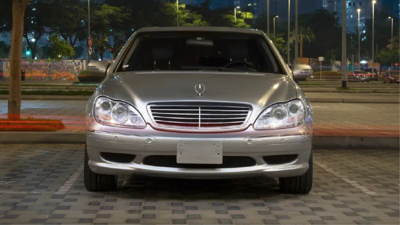 Уникальный Mercedes-Benz S-класса 2002 года выставлен на аукцион