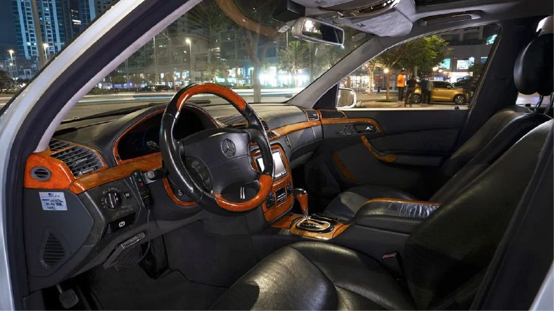 Уникальный Mercedes-Benz S-класса 2002 года выставлен на аукцион