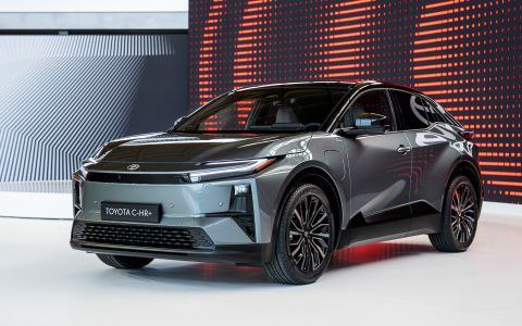 Toyota представляет новый электрокроссовер C-HR+ в Бельгии