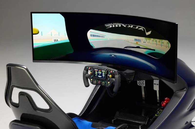 Новый гоночный симулятор от Aston Martin: AMR-C01-R