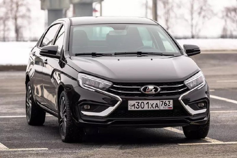 Президент АВТОВАЗа представляет новую LADA Aura