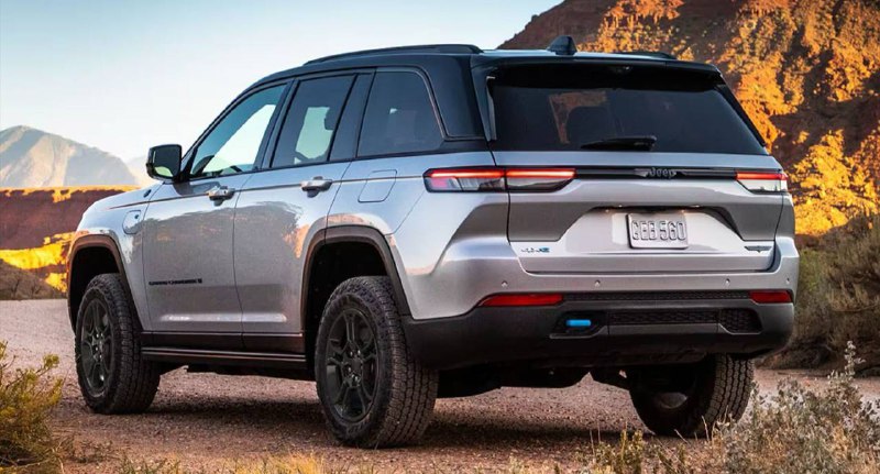 Jeep Grand Cherokee L Summit Reserve теперь в Подмосковье