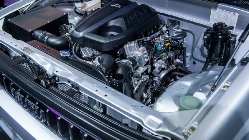 Isuzu представляет рестомод Dragon Max на базе пикапа TFR