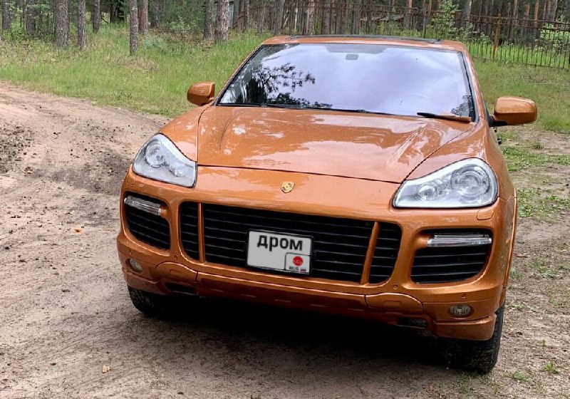 Обзор семейного автомобиля Porsche Cayenne Turbo S 2009 года