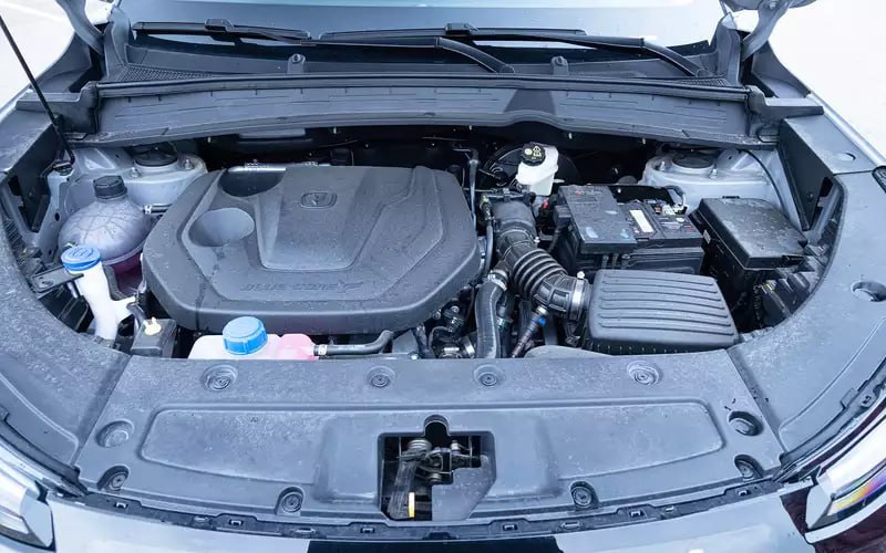Changan UNI-S: Проверенная временем модель с отличной эргономикой