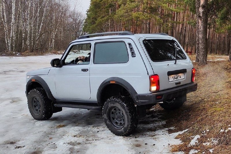 Новые внедорожники Niva Legend: Тайга и Тайга Трофи в продаже