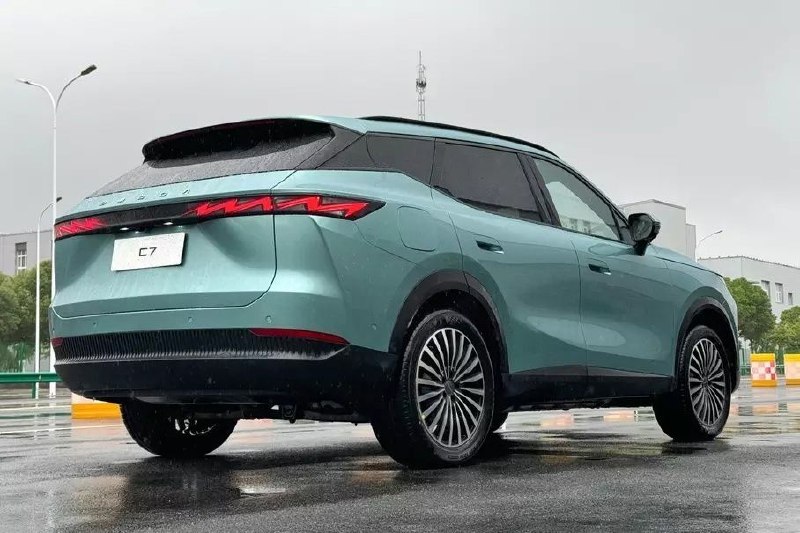Omoda представляет новый кроссовер C7 для российского рынка