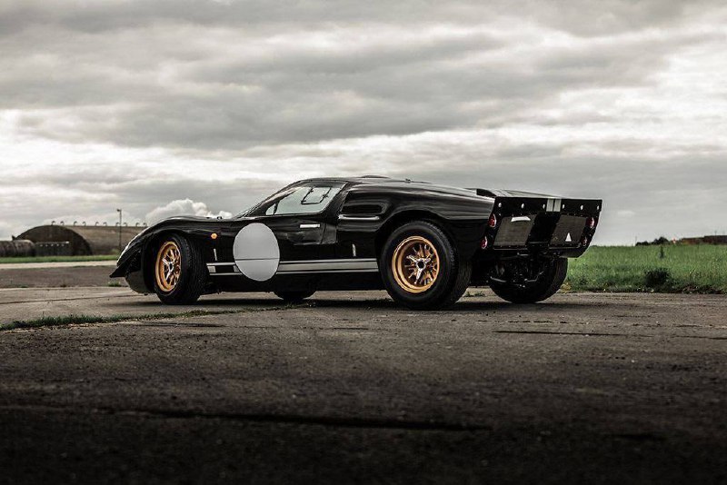 Электрическая версия Ford GT40 получит звук V8