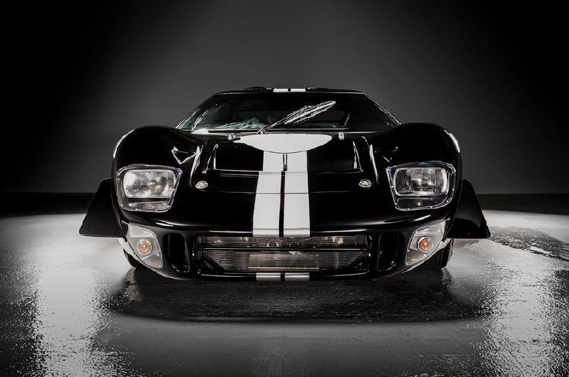 Электрическая версия Ford GT40 получит звук V8