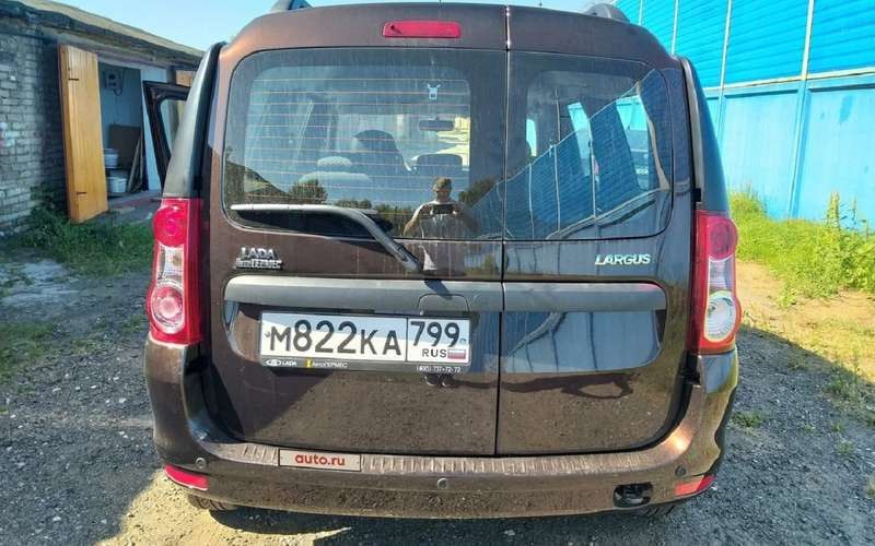 Почему семилетний Lada Largus стоит как новый?