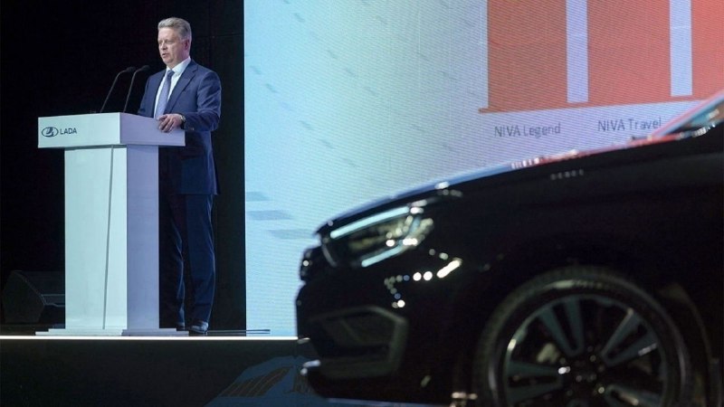 АВТОВАЗ анализирует избыточные запасы автомобилей