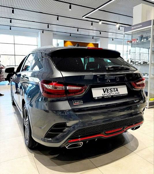 Обновленные модели Lada Vesta: цены и новый цвет