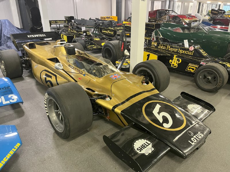 Секреты Classic Team Lotus: тайна имени и исторические автомобили