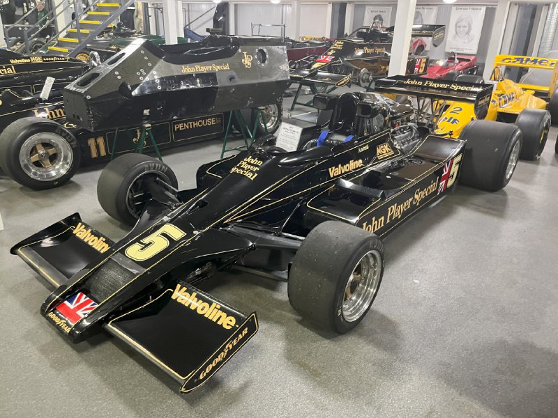 Секреты Classic Team Lotus: тайна имени и исторические автомобили